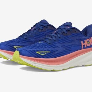 Hoka Clifton 9 - size 8